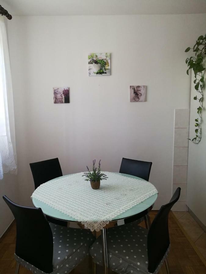 Apartment Koruna 1 Pula Exteriér fotografie