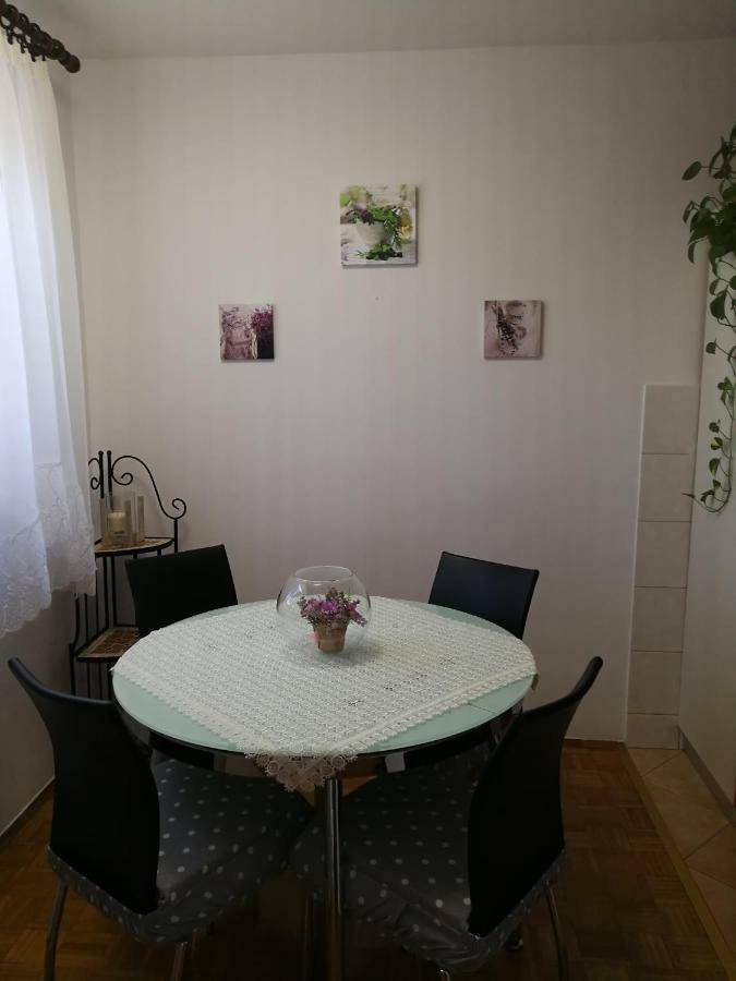 Apartment Koruna 1 Pula Exteriér fotografie
